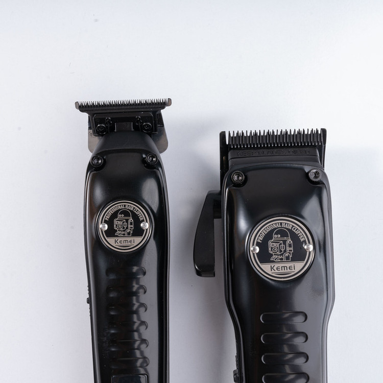 ست 2 عددی ماشین اصلاح سر و صورت کیمی مدل Kemei KM-1827 - استوک